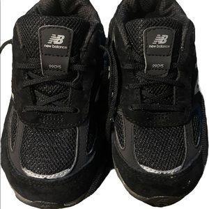 New balance sneakers size 9.5 black lace up